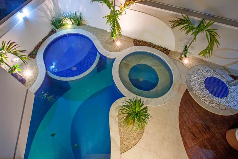 Curvas na piscina