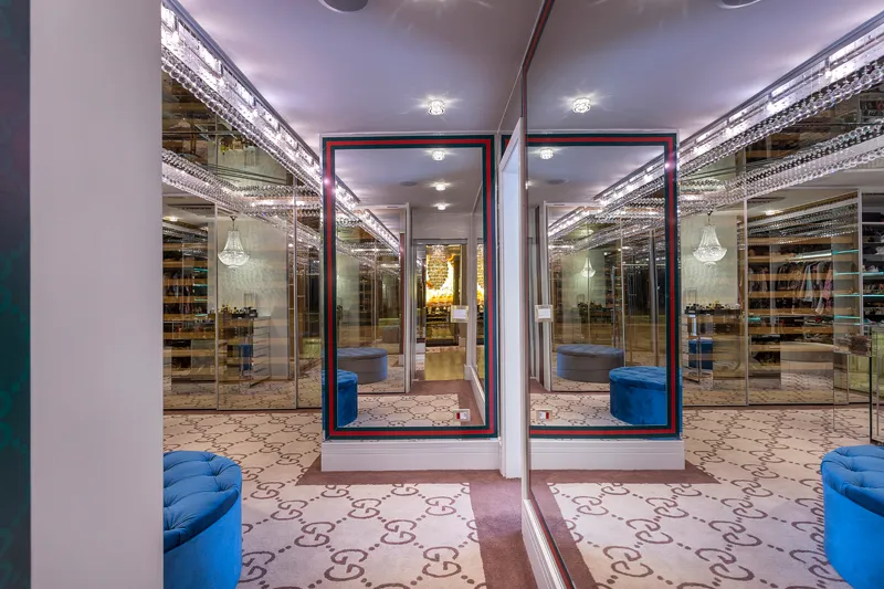 Aquiles Nìcolas Kílaris - Casa Versace - Closet