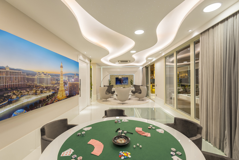 Aquiles Nícolas Kílaris - Apartamento Paris - Jogos